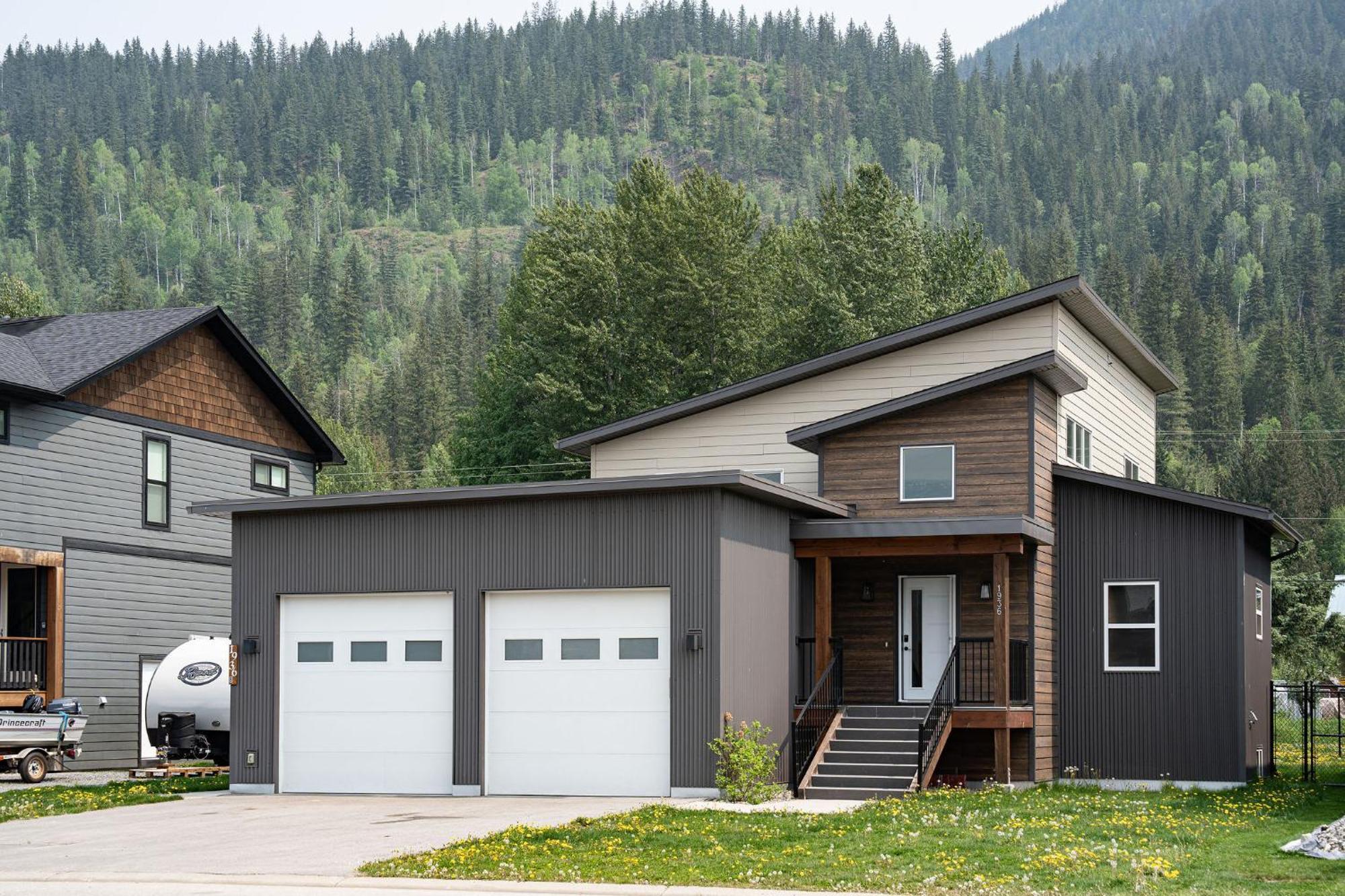 Mountain Dreams - Revelstoke Home Near Rmr מראה חיצוני תמונה